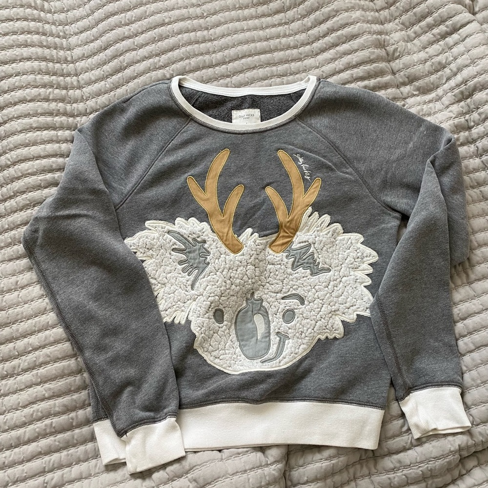 Gilly Hicks sweatshirt S size